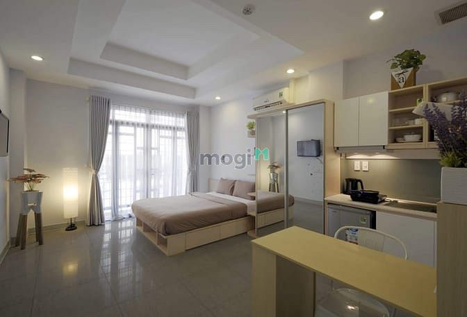 Hình ảnh Studio ban công lớn Trần Hưng Đạo Q1, kế ĐH Văn Lang