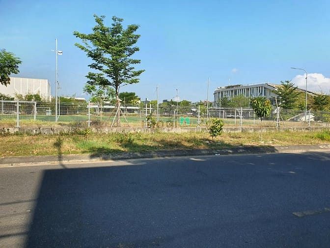 Hình ảnh Bán đất Đô Đốc Lân view trường, Hòa Xuân, Cẩm Lệ