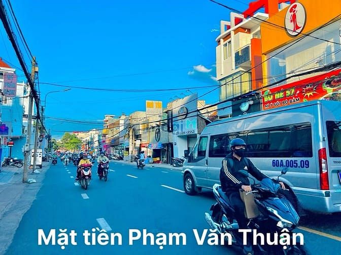 Hình ảnh Bán đất mặt tiền đường Phạm Văn Thuận 284m2 giá khoảng 112 triệu/m2