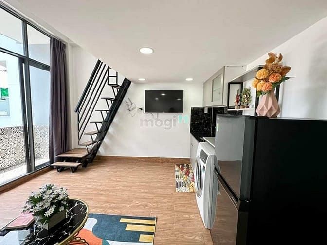 Hình ảnh Cho thuê Duplex Sang Trọng - Full NT Ban Công riêng gần SVĐ Phú Thọ