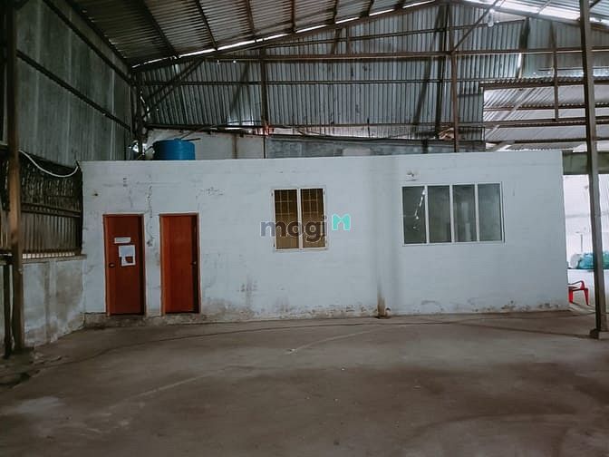 Hình ảnh 👑 Xưởng cho thuê dt 800m2 giá 30tr Phan Văn Hớn Hóc Môn
