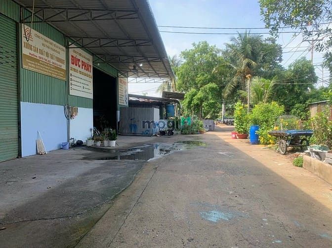 Hình ảnh Cho thuê kho cặp 1100m² sát nhau MT Bùi công Trừng