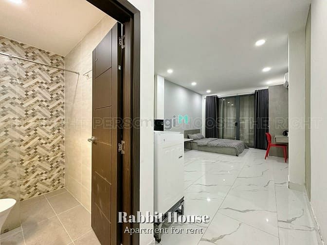 Hình ảnh Studio ban công cửa sổ lớn CMT8 Q3, kế ĐH Sư Phạm, cv Lê Thị Riêng