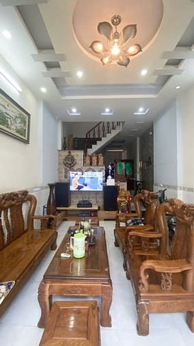 Hình ảnh Nhà ngon 3 tầng BTCT 70m2 hẻm xe tải 6m