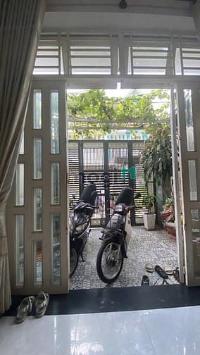 Hình ảnh Nhà ngon 3 tầng BTCT 70m2 hẻm xe tải 6m