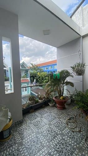 Hình ảnh Nhà ngon 3 tầng BTCT 70m2 hẻm xe tải 6m