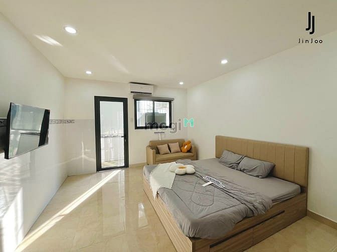 Hình ảnh Cho Thuê Căn Hộ Mới Full Nội Thất Ban Công Tại P4 Tân Bình