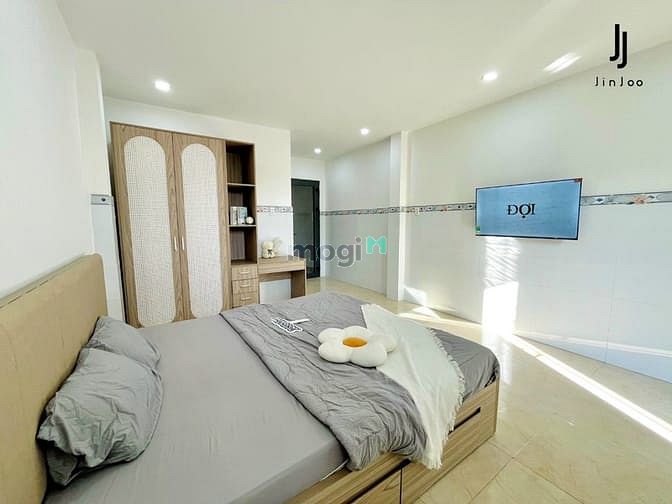 Hình ảnh Cho Thuê Căn Hộ Mới Full Nội Thất Ban Công Tại P4 Tân Bình