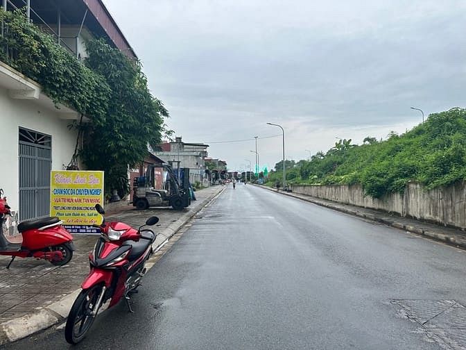 Hình ảnh 75MThôn Vàng Cổ Bi-Ô tô tránh-Mặt tiền rộng,nở hậu hút tài lộc-ở sướng