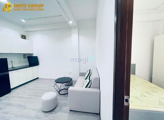Hình ảnh Cho Thuê Phòng Full Nội Thất Cửa Sổ Lớn Quận 5