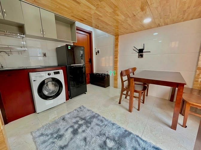 Hình ảnh Trống phòng duplex ban công gần ĐH PNT Quận 10