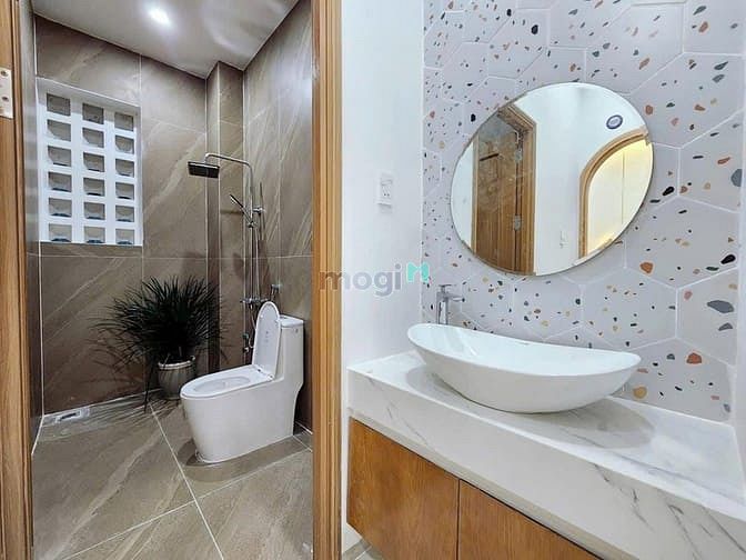 Hình ảnh Giáp Quận 10 - Gần chợ Tân Bình - Ngang 4,8M (60M2) - Hẻm thông LTK