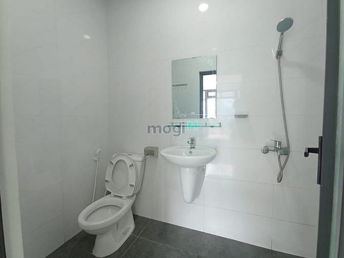 Hình ảnh Mb6623 nạp rút nhanh chóng mới xây ngay sân bay, phòng ban công full nội thất Tân Bình