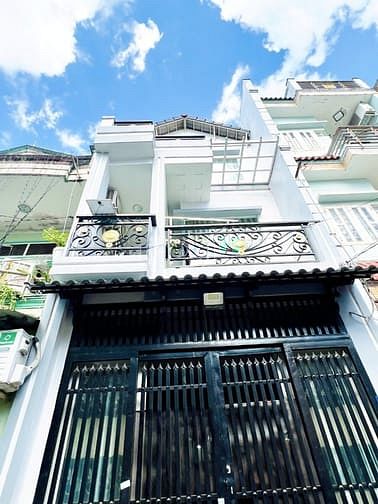 Hình ảnh Bán nhà hẻm xe tải đường Lê Văn Quới, Bình Tân