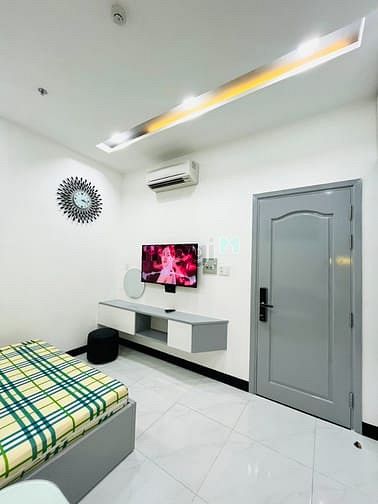 Hình ảnh 1 cái studio full nội thất, gần Lotte hầu như không ai để í