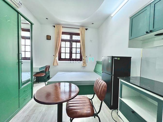 Hình ảnh 1 cái studio full nội thất, gần Lotte hầu như không ai để í