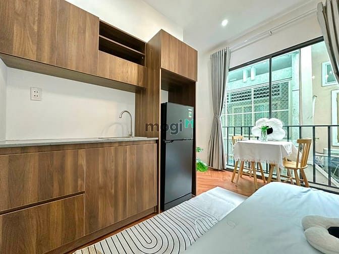 Hình ảnh Trống sẵn phòng ban công gần ĐH HSU Quận 1