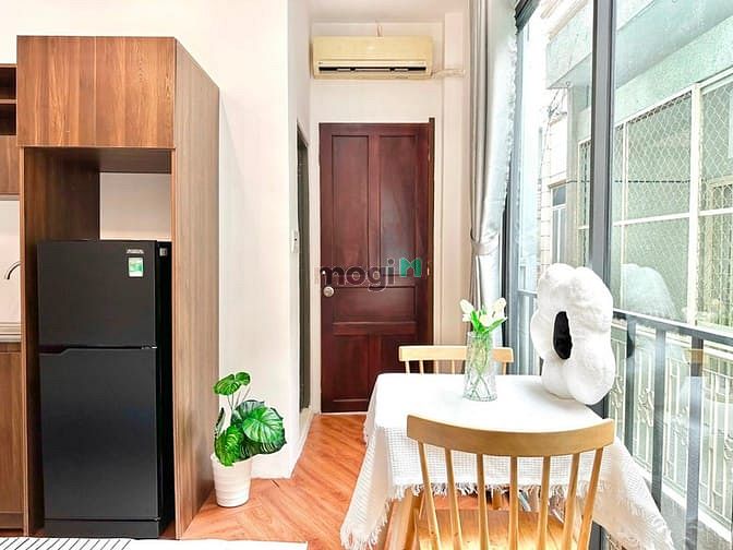Hình ảnh Trống sẵn phòng ban công gần ĐH HSU Quận 1