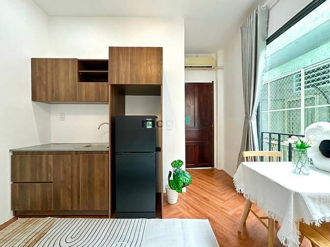Hình ảnh Trống sẵn phòng ban công gần ĐH HSU Quận 1
