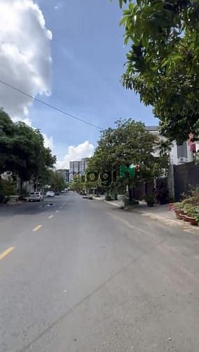 Hình ảnh Biệt thự ven sông - Trần Não - 10x20- hầm 3 tầng - giá 69 tỷ