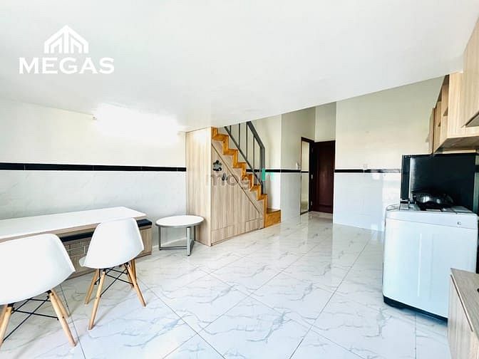 Hình ảnh Duplex Full Nội Thất - Ban Công -Cửa Sổ Gần CVPM Quang Trung