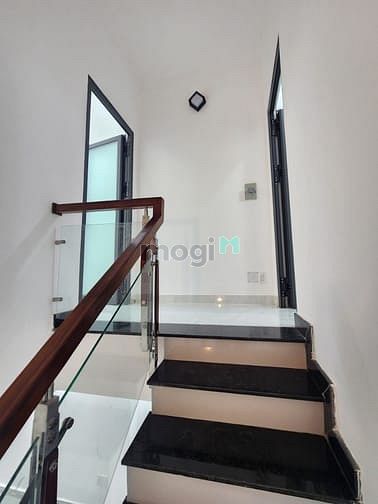 Hình ảnh P15 Tân Bình - hẻm xe hơi - 2 tầng đúc thật - nhà mới