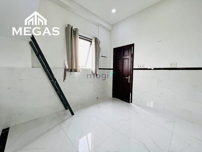 Hình ảnh Phòng trọ Mới Xây Có Gác + Máy Lạnh + Thang Máy
