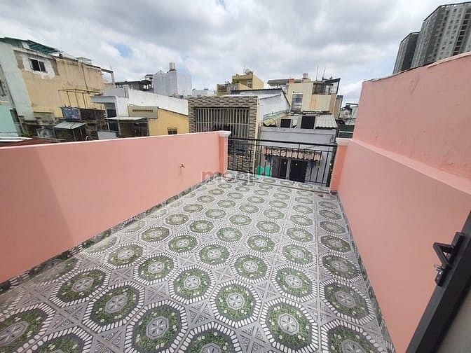 Hình ảnh Cho thuê nhà mới 493/12 Đoàn Văn Bơ, 2 PN, 2wc, 2 lầu, Nôi Thât CB