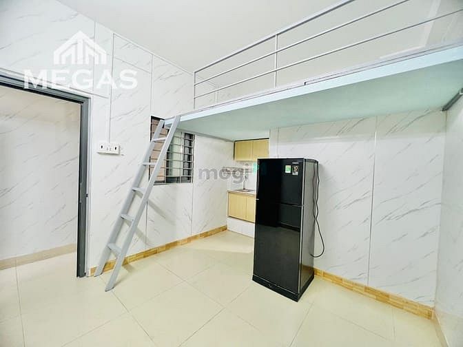 Hình ảnh Phòng trọ có Máy lạnh + Tủ lạnh + Thang máy ngay Kênh Nước Đen