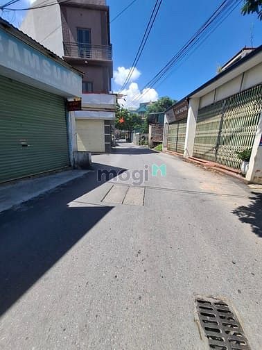 Hình ảnh Bán nhà c4 trục chính bắc hồng, oto tránh kinh doanh giá 3,x tỷ tl.