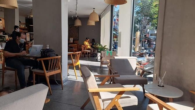 Hình ảnh Cho thuê MT ngang 15m đ.Rạch Bùng Binh-quận 3