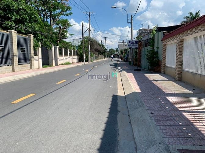 Hình ảnh Bán đất 50x47m, 3 mặt tiền nhị bình 8, cách bùi công trừng 200m
