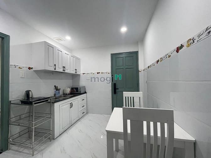 Hình ảnh Trống lại phòng ban công gần hồ Con Rùa quận 3