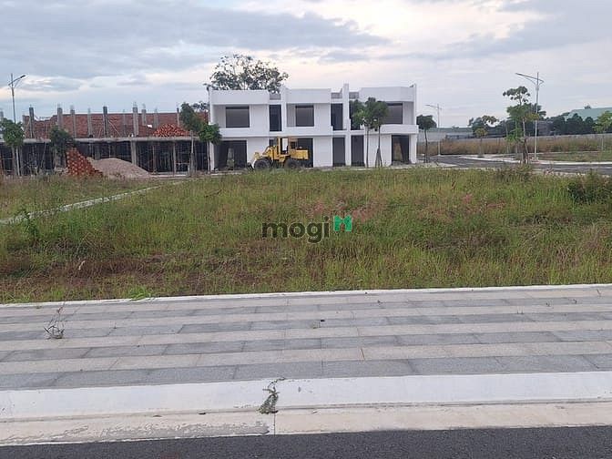 Hình ảnh cần tiền bán gấp lô đất full thổ cư càng nhanh càng tốt