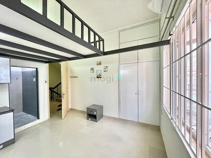 Hình ảnh Cho thuê phòng có gác 35m2 ở D5, gần ĐH FTU, UEF, Hutech