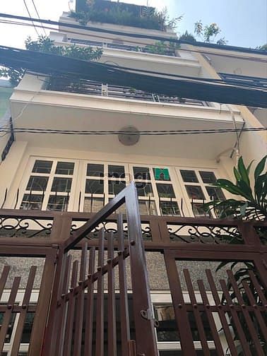 Hình ảnh Q3 Trần Quang Diệu - 35m2- 3 Lầu- 3pn