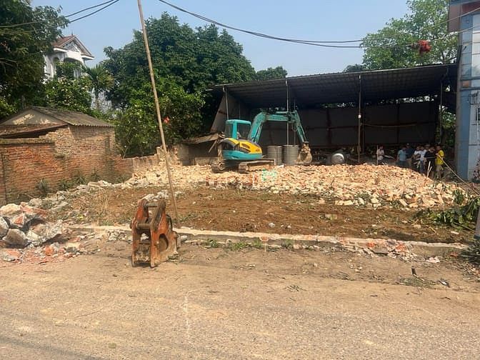 Hình ảnh Giá chỉ 600 tr dt 76 m đường thông rộng 5 m cacgs phó chợ chấu chỉ có