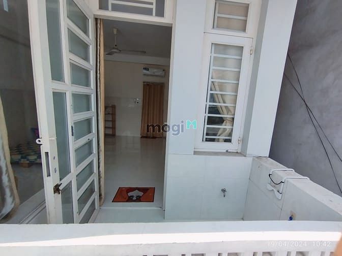 Hình ảnh Trống studio ban công, full nội thất, gần Lotte, TDTU, RMIT