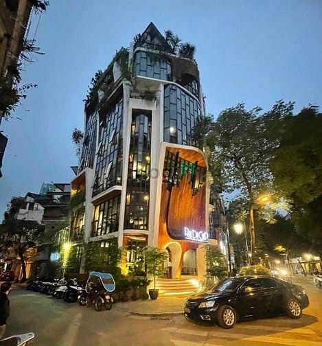 Hình ảnh Cho thuê toà nhà mặt phố Tràng Thi - Hoàn Kiếm