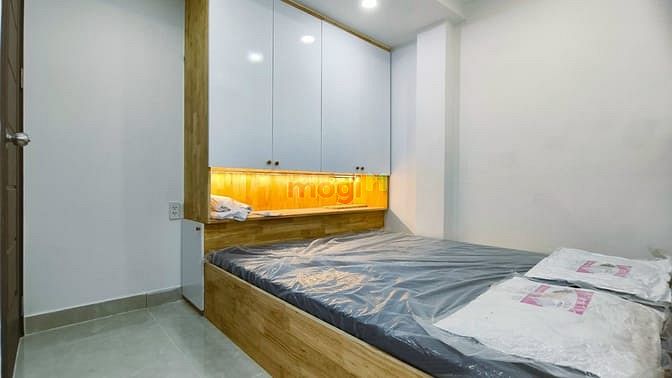 Hình ảnh Trống lại phòng ban công ngập tràn ánh sáng quận 3