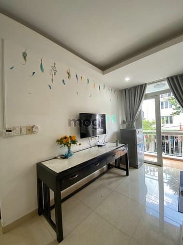 Hình ảnh 1 cái studio full nội thất, gần Lotte hầu như không ai để í