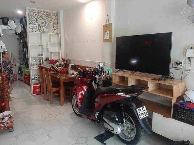 Hình ảnh Bán nhà HXH đường Chiến Lược, Bình Tân