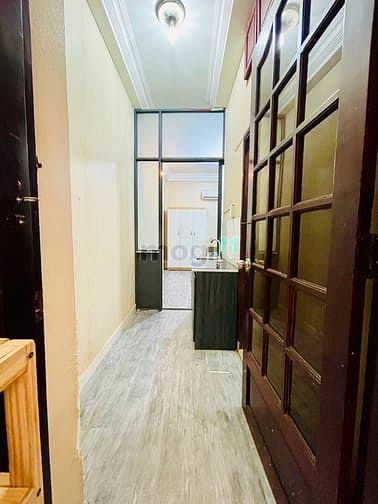 Hình ảnh Cho thuê 2PN giá rẻ trung quận 1