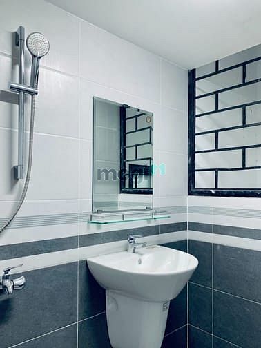 Hình ảnh DUPLEX GÁC CAO CỬA SỔ LỚN, KCX Tân Thuận, Đại Học Tôn Đức Thắng, Ufm