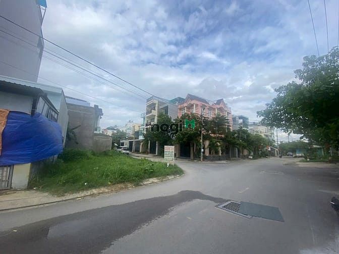 Hình ảnh Bán lô góc hai mặt tiền hẻm 175 đường số 2.PTNPB.Q9