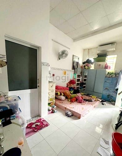 Hình ảnh Bán nhà đường Phạm Văn Chí, Quận 6