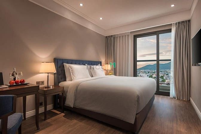 Hình ảnh cần bán căn, 1PN, 65m2, Alphanam Apartment view biển Mỹ Khê và phố.