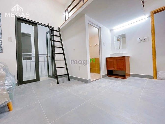 Hình ảnh 🚀🚀Duplex ban công máy giặt riêng ngay Hàng Xanh