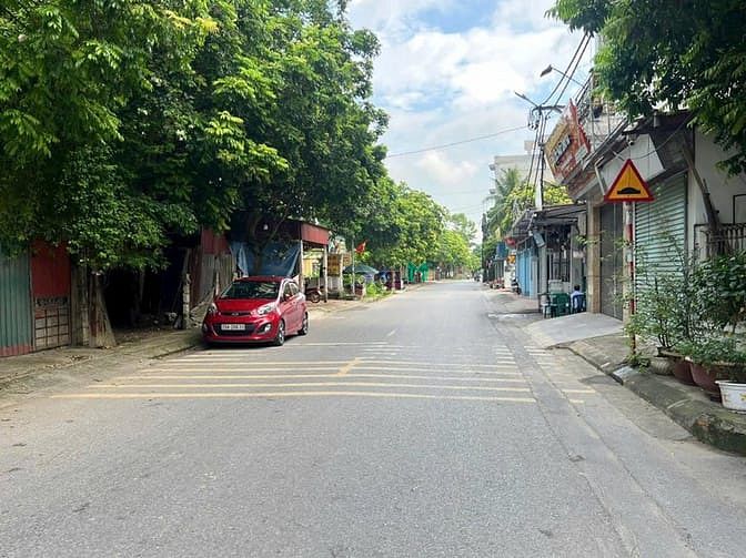 Hình ảnh Đất Vàng, oto,  Xã Vĩnh Ngọc. DT 50m2, MT 4.m. Giá: 120tr/m2