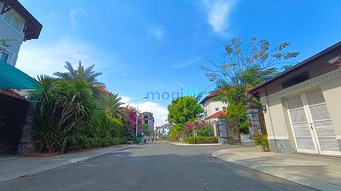 Hình ảnh Biệt thự Quận 2 - căn Villa duy nhất tp. Thủ Đức - 550 m2 - 3 Tầng
